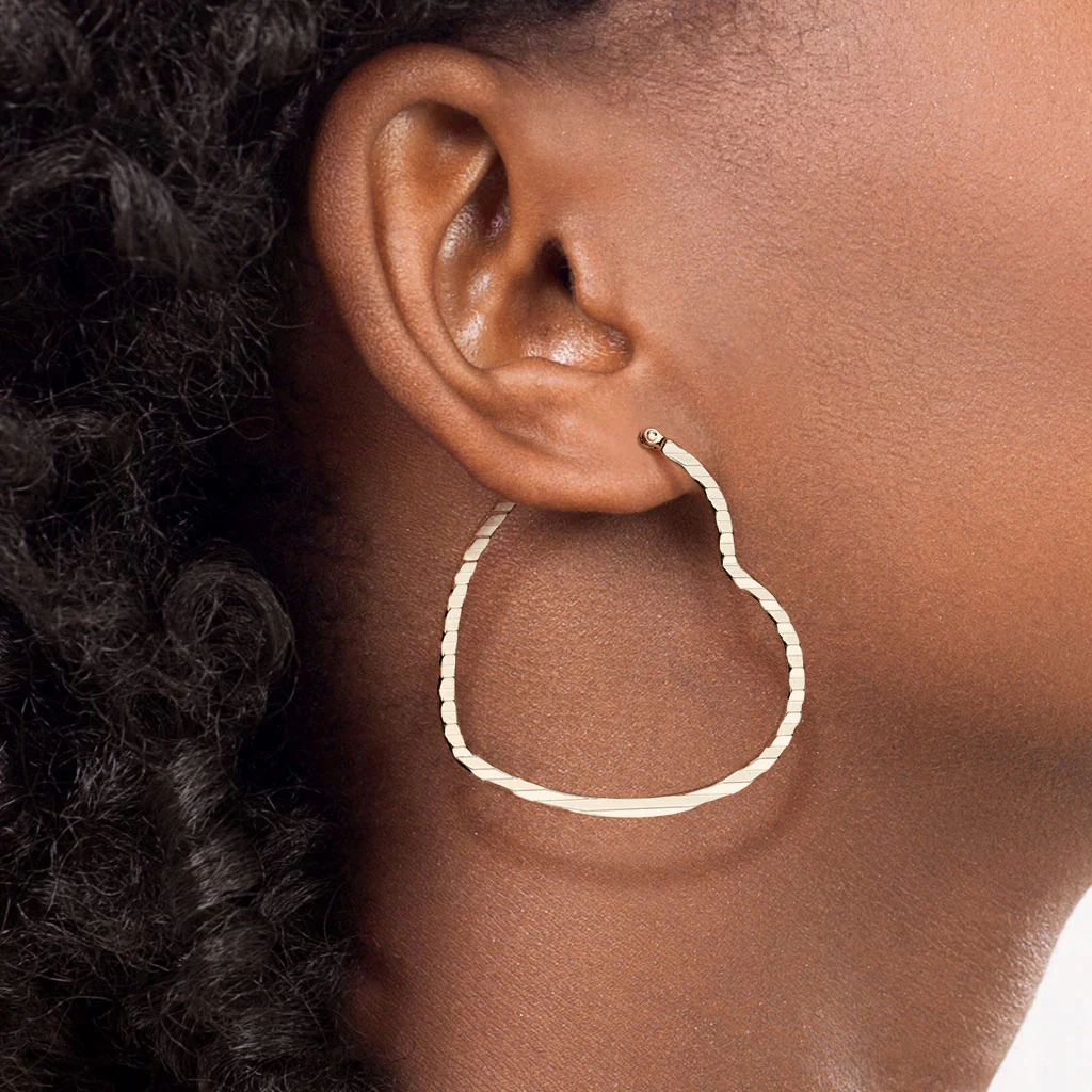 Pair of Wave Pattern Heart Shape 316L Stainless Steel Hoop Earrings - Image 2