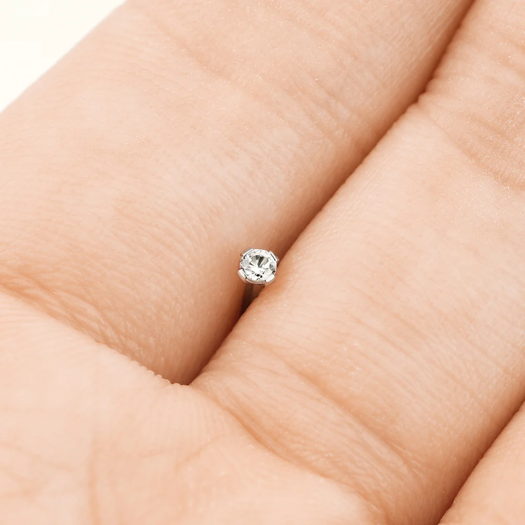 Prong Set 2 mm CZ Titanium Fishtail Nose Bone Stud Ring - Image 3