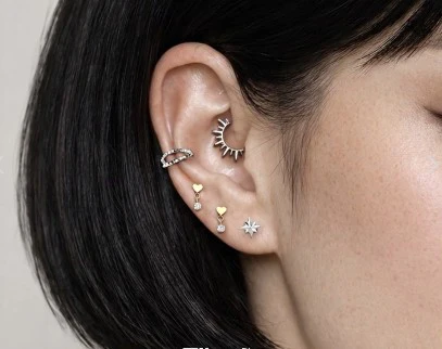 Titanium Internally Threaded Starburst Labret Stud Tragus Lobe Helix - Image 2