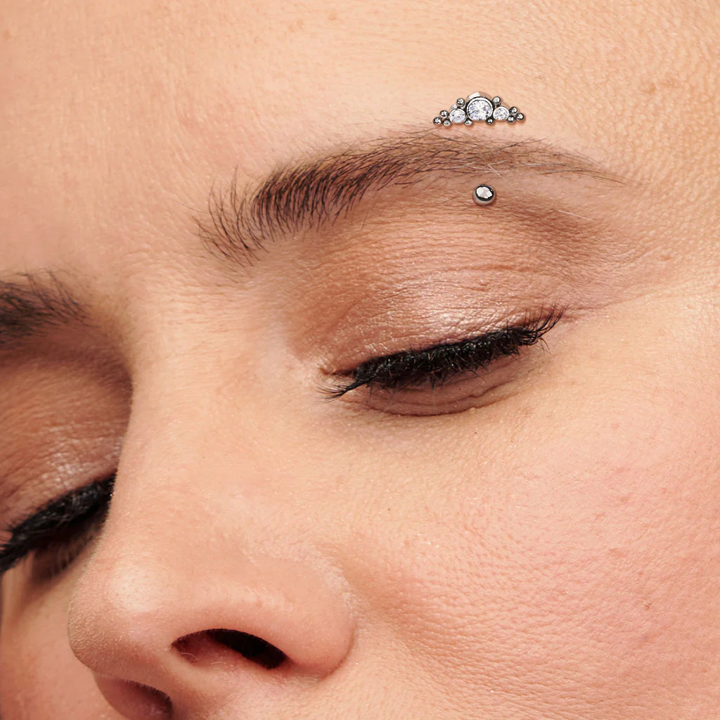 Titanium Threadless Eyebrow Curve with 3 CZ Ball Clusters - Image 8